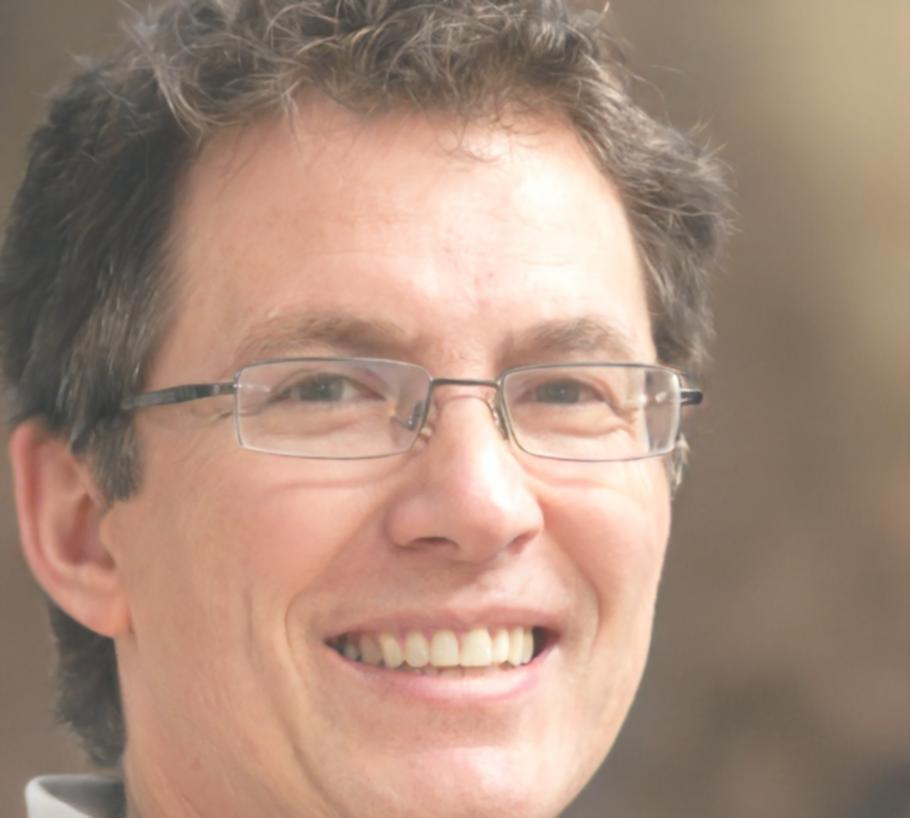 Oliver Thorne, Investment Strategy Instructor